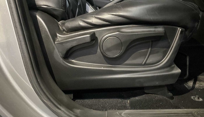 2020 MG HECTOR SUPER 1.5 PETROL, Petrol, Manual, 41,946 km, Driver Side Adjustment Panel