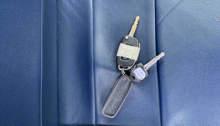 2019 Hyundai GRAND I10 NIOS SPORTZ 1.2 KAPPA VTVT DUAL TONE, Petrol, Manual, 1,00,209 km, Key Close Up