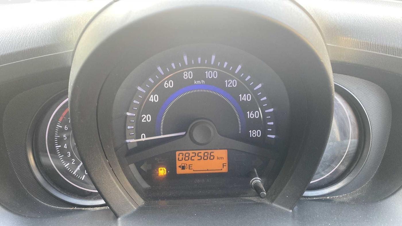 2015 Honda Brio VX MT, Petrol, Manual, 82,566 km, Odometer Image