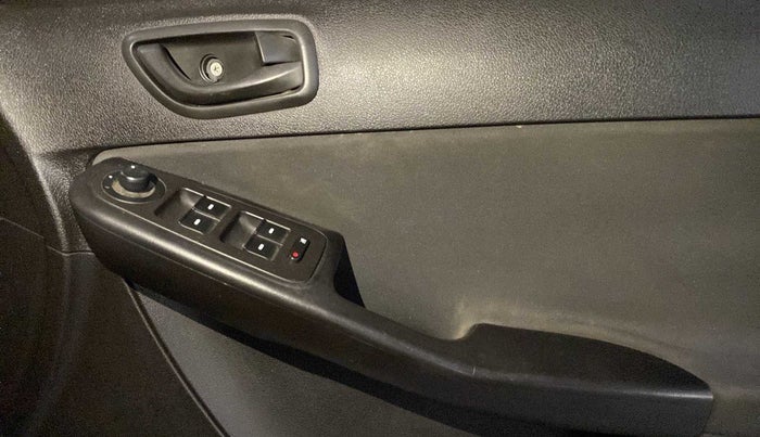 2016 Tata Zest XM PETROL, Petrol, Manual, 62,018 km, Driver Side Door Panels Control