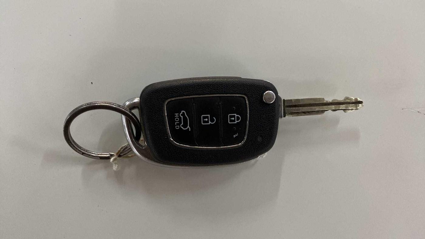 2017 Hyundai Elite i20 ASTA 1.2, Petrol, Manual, 25,351 km, Key Close Up