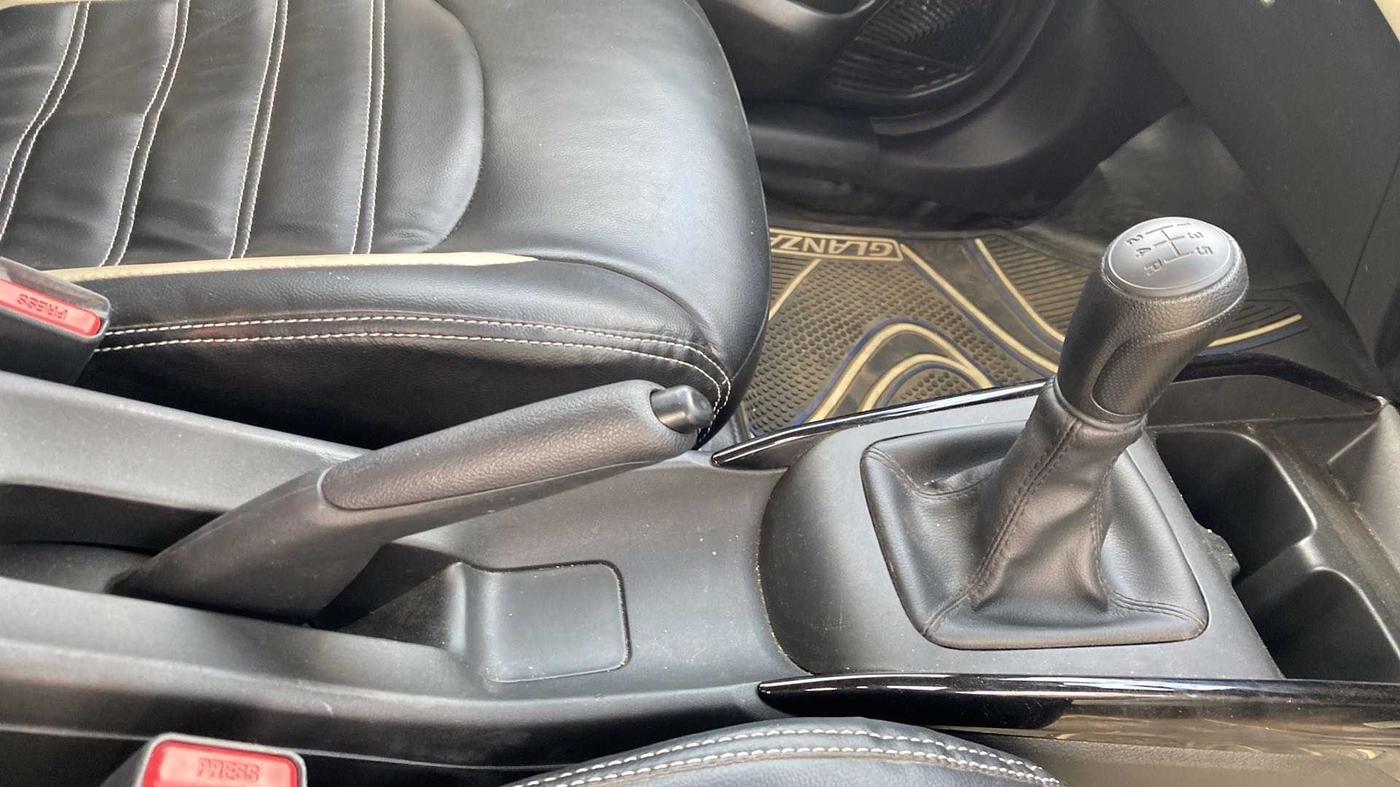 2022 Toyota Glanza E, Petrol, Manual, 12,616 km, Gear Lever