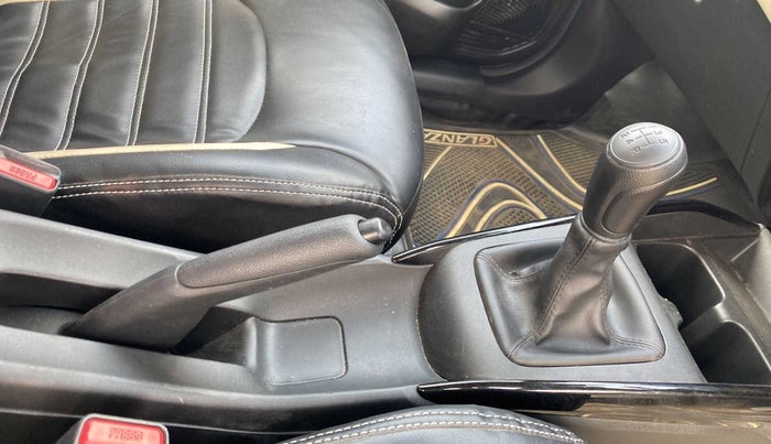 2022 Toyota Glanza E, Petrol, Manual, 12,616 km, Gear Lever
