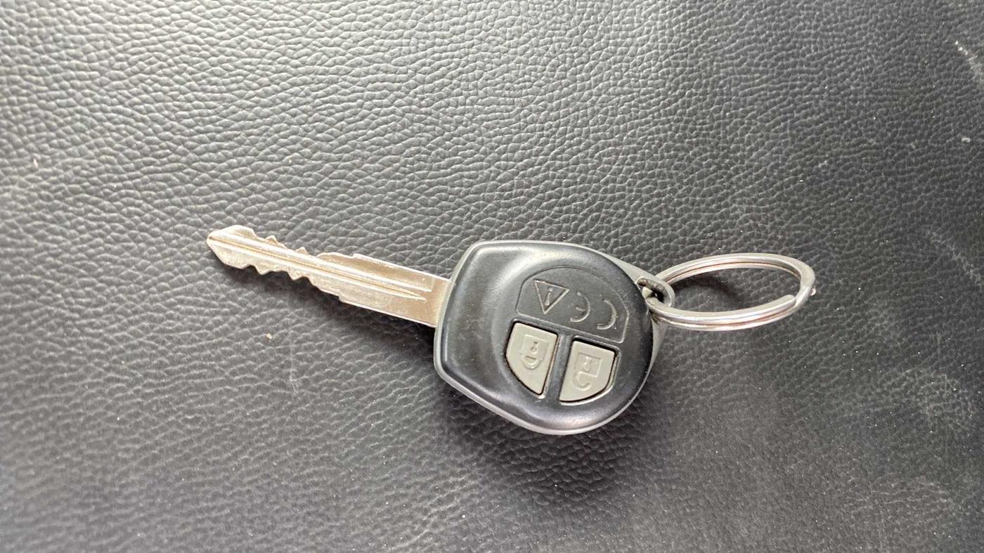 2022 Toyota Glanza E, Petrol, Manual, 12,616 km, Key Close Up