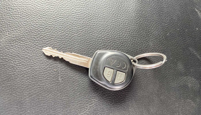 2022 Toyota Glanza E, Petrol, Manual, 12,616 km, Key Close Up
