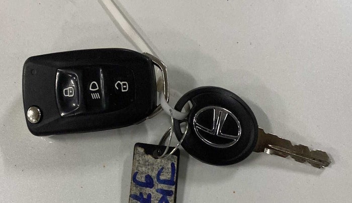 2018 Tata TIGOR XZ PLUS PETROL, Petrol, Manual, 51,241 km, Key Close Up