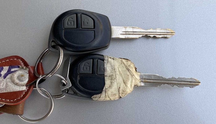 2013 Maruti Swift Dzire VXI, Petrol, Manual, 70,103 km, Key Close Up