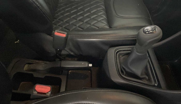 2022 Tata PUNCH ADVENTURE MT, Petrol, Manual, 21,994 km, Gear Lever