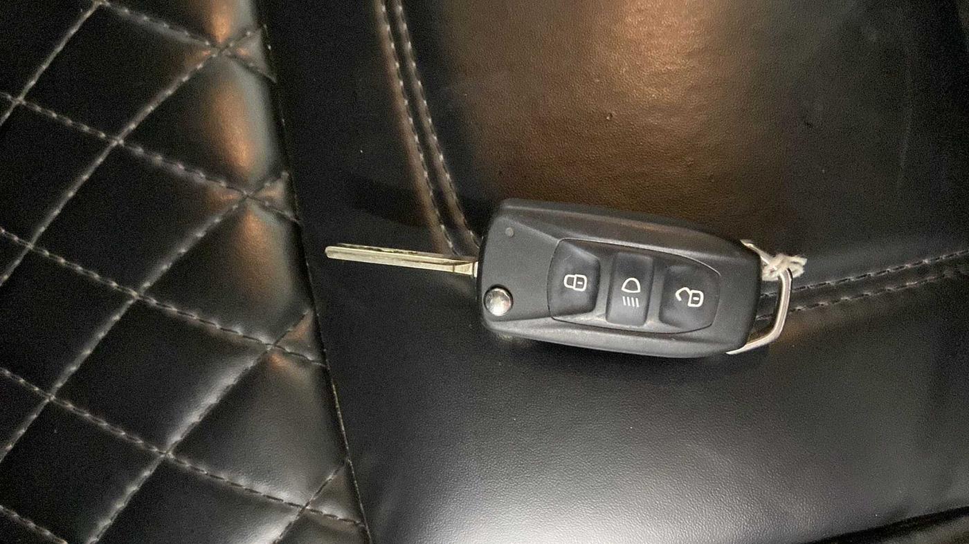 2022 Tata PUNCH ADVENTURE MT, Petrol, Manual, 21,994 km, Key Close Up