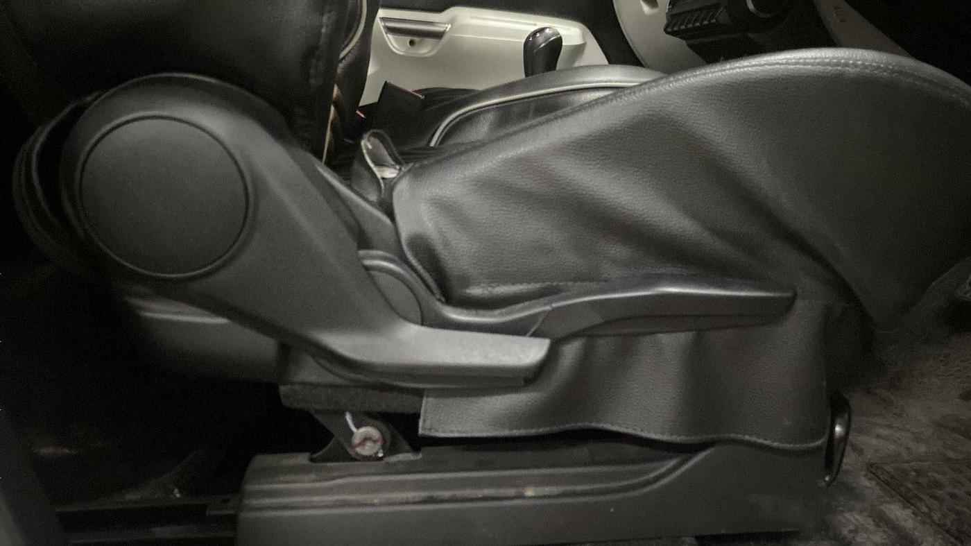 2020 Maruti IGNIS ALPHA 1.2, Petrol, Manual, 26,041 km, Driver Side Adjustment Panel