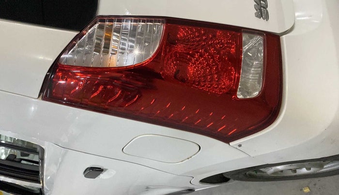 2014 Maruti Wagon R 1.0 LXI, Petrol, Manual, 1,06,635 km, Left tail light - Reverse gear light not functional