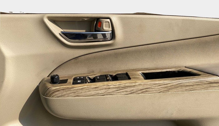 2018 Maruti Ciaz DELTA DIESEL 1.3, Diesel, Manual, 80,544 km, Driver Side Door Panels Control