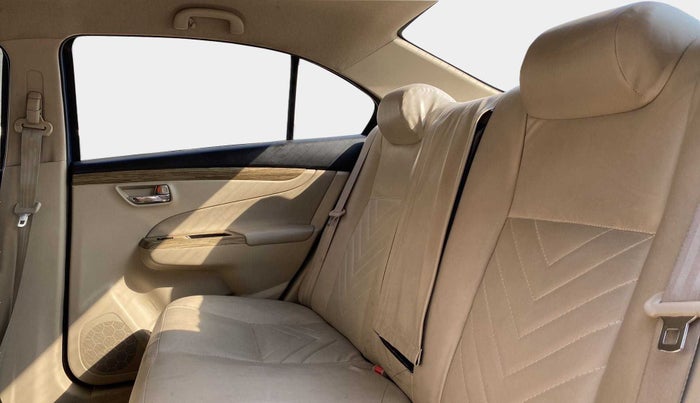 2018 Maruti Ciaz DELTA DIESEL 1.3, Diesel, Manual, 80,544 km, Right Side Rear Door Cabin