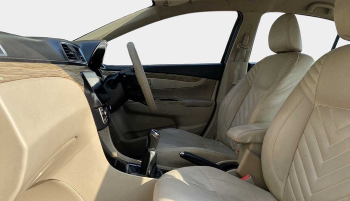 2018 Maruti Ciaz DELTA DIESEL 1.3, Diesel, Manual, 80,544 km, Right Side Front Door Cabin