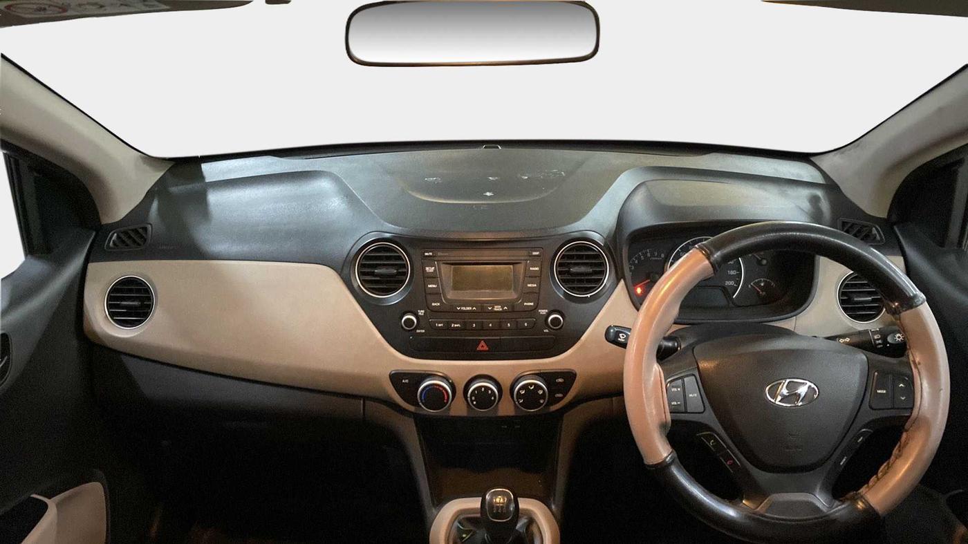 2018 Hyundai Grand i10 MAGNA 1.2 KAPPA VTVT, CNG, Manual, 87,408 km, Dashboard