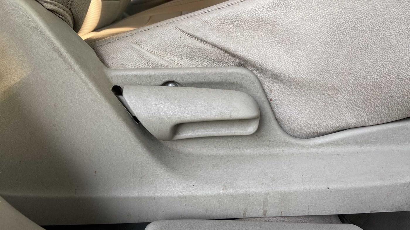 2015 Maruti Swift Dzire VXI, Petrol, Manual, 34,267 km, Driver Side Adjustment Panel