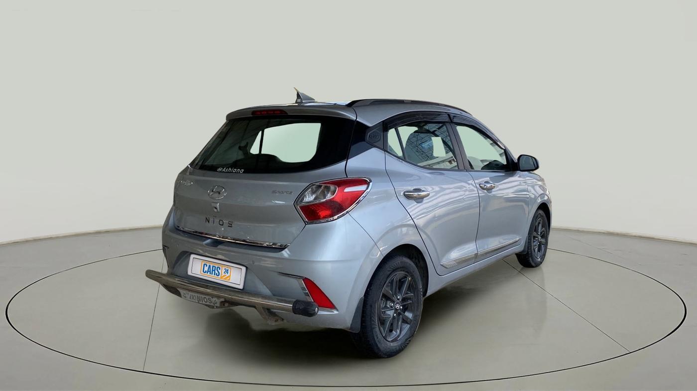 2021 Hyundai GRAND I10 NIOS SPORTZ 1.2 KAPPA VTVT, Petrol, Manual, 32,054 km, Right Back Diagonal