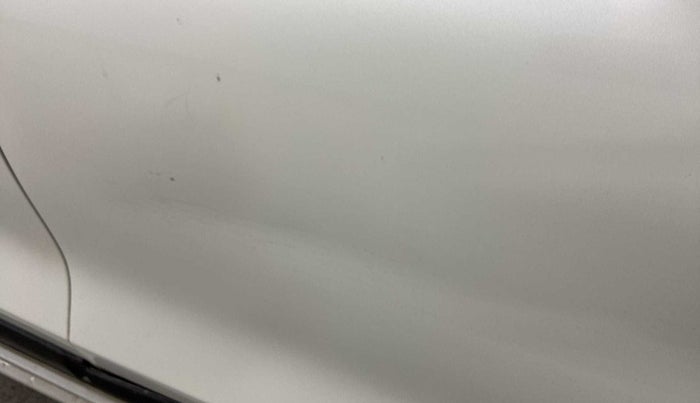 2019 Maruti XL6 ALPHA AT, Petrol, Automatic, 20,352 km, Driver-side door - Slightly dented