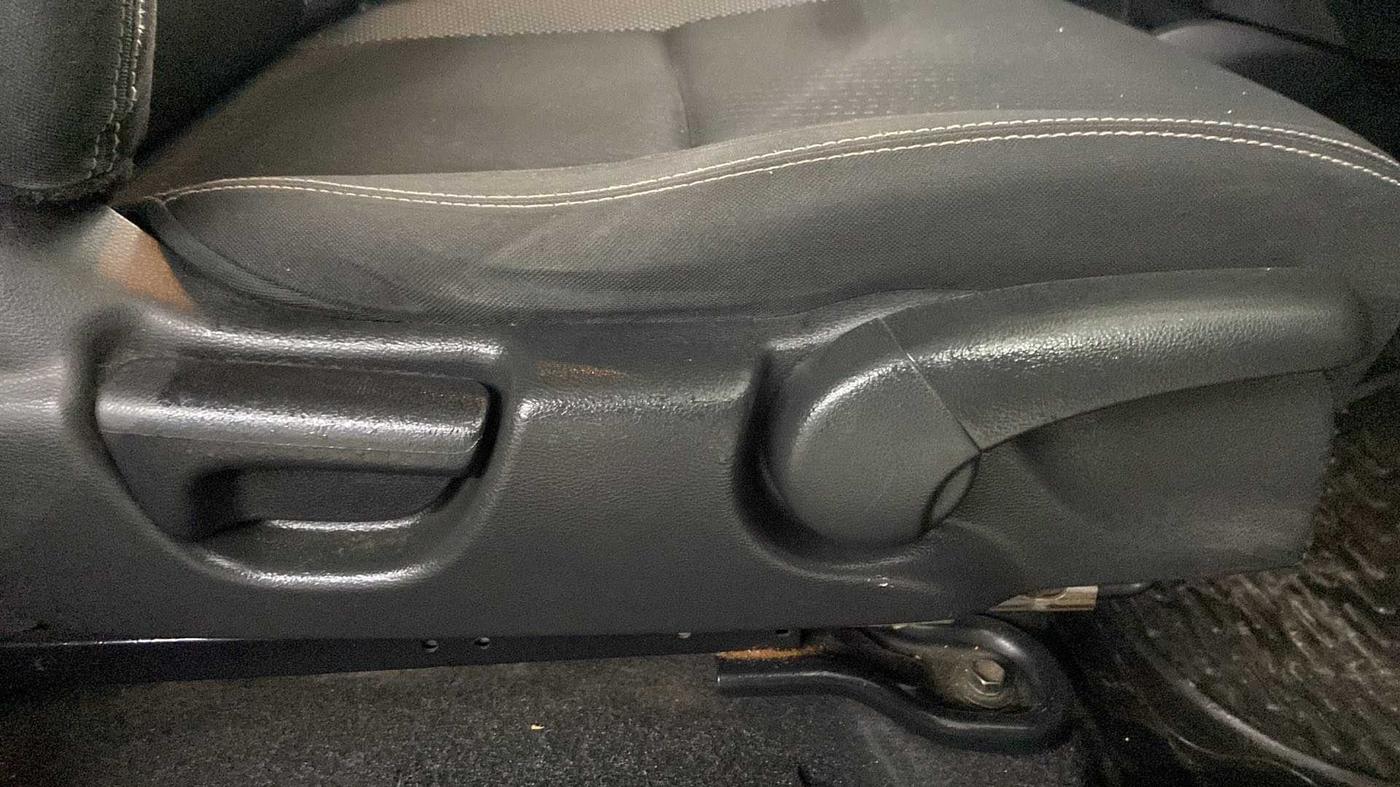 2017 Honda WR-V 1.2L I-VTEC VX MT, Petrol, Manual, 44,203 km, Driver Side Adjustment Panel