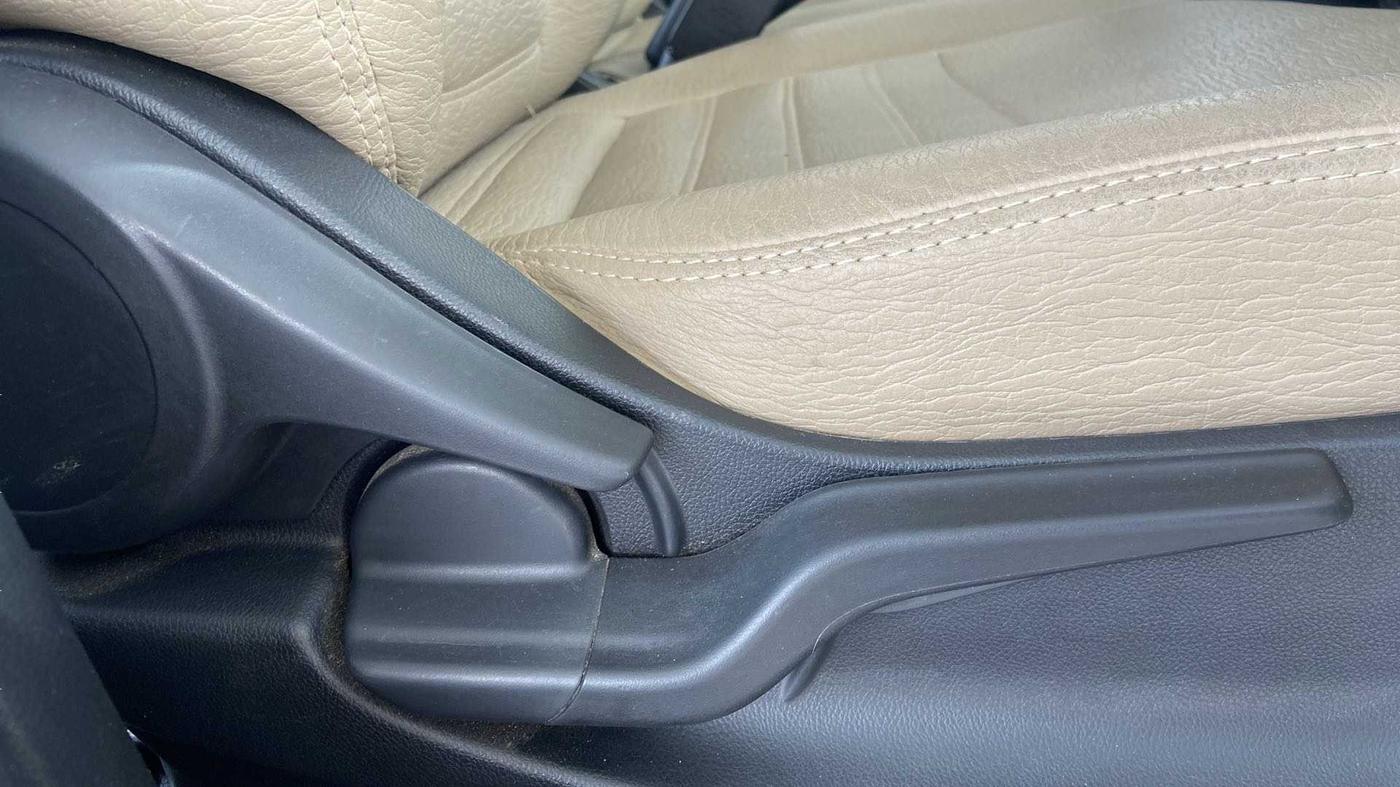 2020 Honda Amaze 1.2L I-VTEC VX, Petrol, Manual, 42,832 km, Driver Side Adjustment Panel