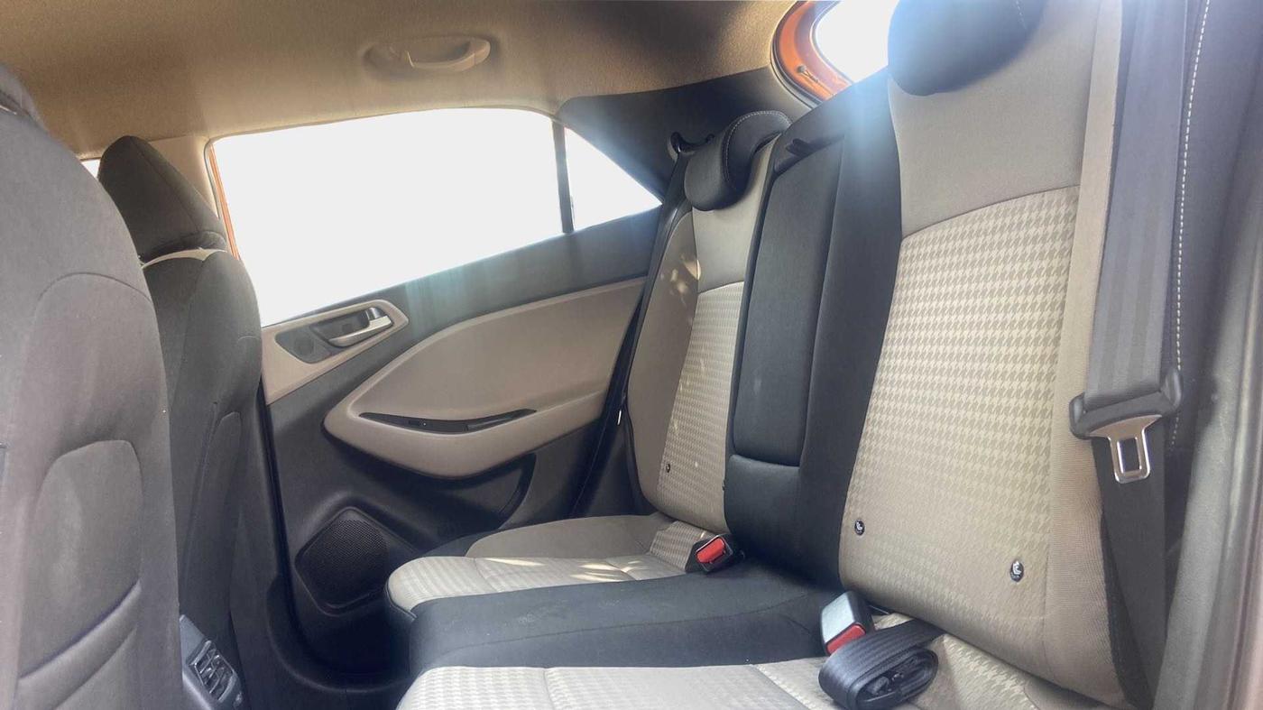 2018 Hyundai Elite i20 ASTA 1.2 (O), Petrol, Manual, 12,680 km, Right Side Rear Door Cabin