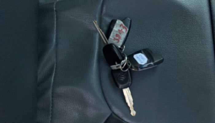 2015 Maruti Alto 800 LXI, Petrol, Manual, 57,226 km, Key Close Up