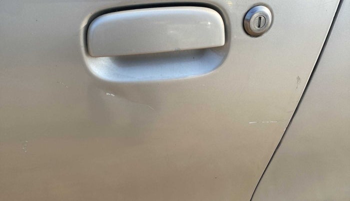 2016 Maruti Alto 800 LXI, Petrol, Manual, 31,244 km, Front passenger door - Minor scratches