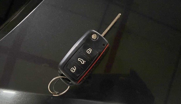 2019 Volkswagen Ameo COMFORTLINE 1.0L, Petrol, Manual, 25,201 km, Key Close Up