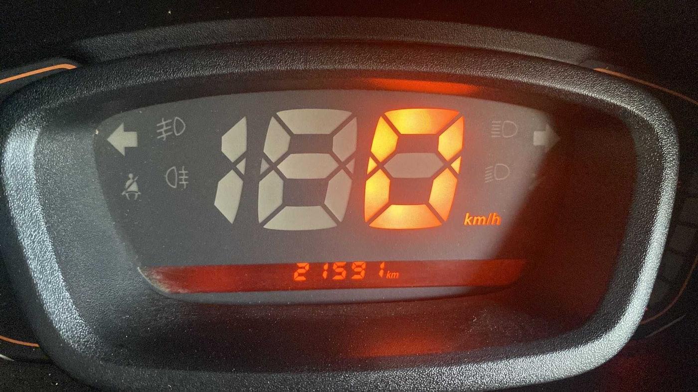 2018 Renault Kwid CLIMBER 1.0, Petrol, Manual, 21,589 km, Odometer Image