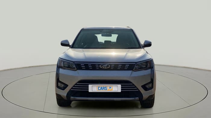 2020 Mahindra XUV300 W8 1.2 PETROL, Petrol, Manual, 72,589 km, Front