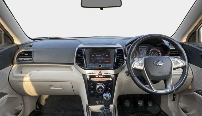 2020 Mahindra XUV300 W8 1.2 PETROL, Petrol, Manual, 72,589 km, Dashboard