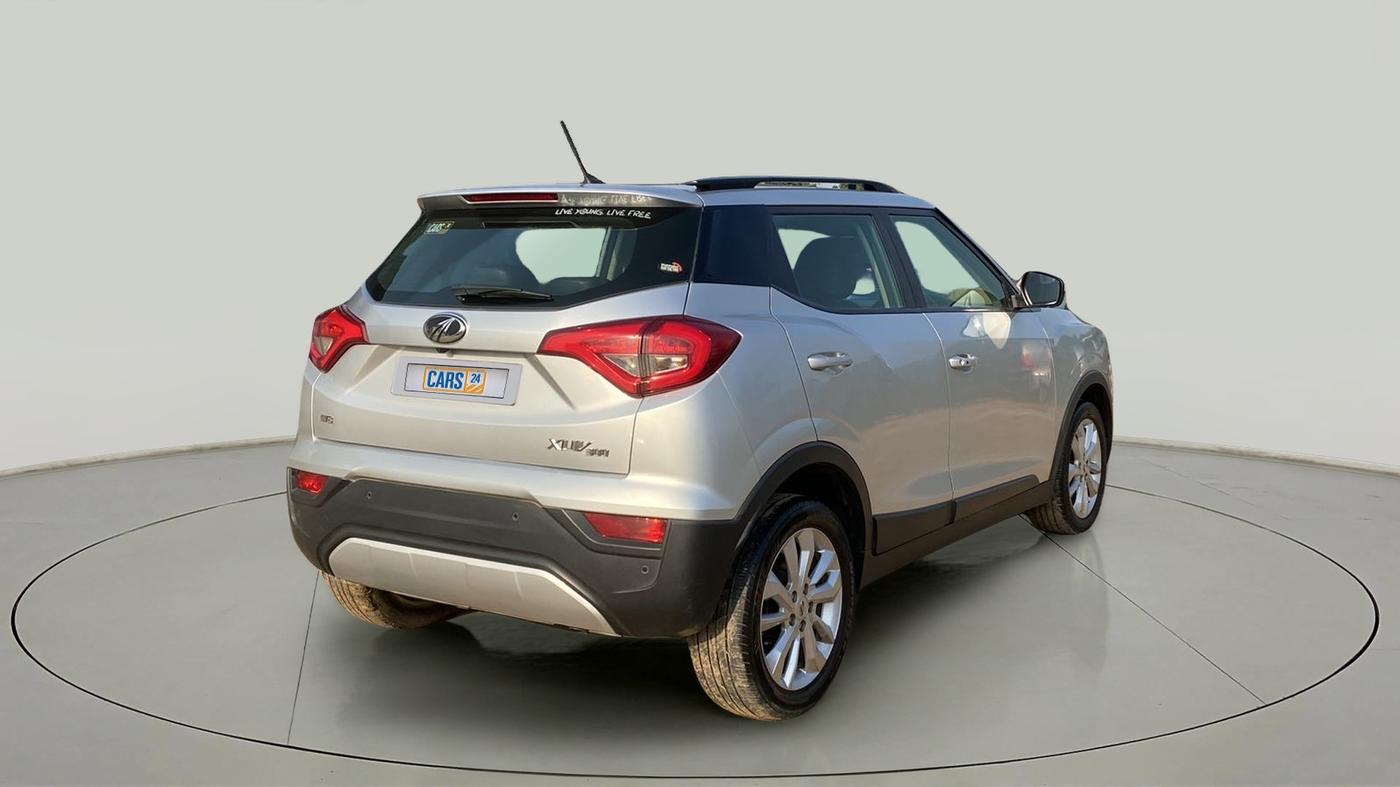 2020 Mahindra XUV300 W8 1.2 PETROL, Petrol, Manual, 72,589 km, Right Back Diagonal