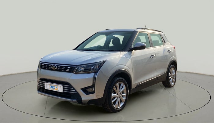 2020 Mahindra XUV300 W8 1.2 PETROL, Petrol, Manual, 72,589 km, Left Front Diagonal