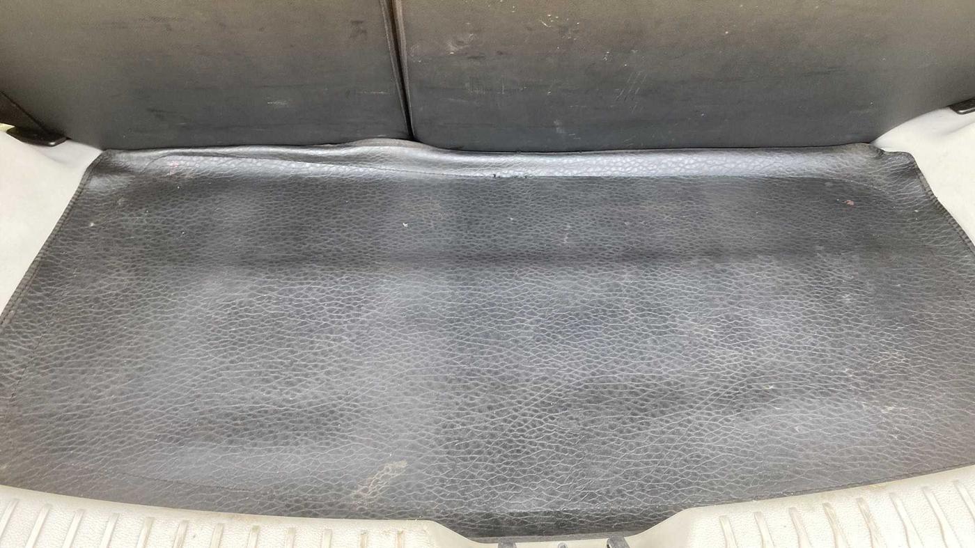 2020 Mahindra XUV300 W8 1.2 PETROL, Petrol, Manual, 72,589 km, Boot Inside