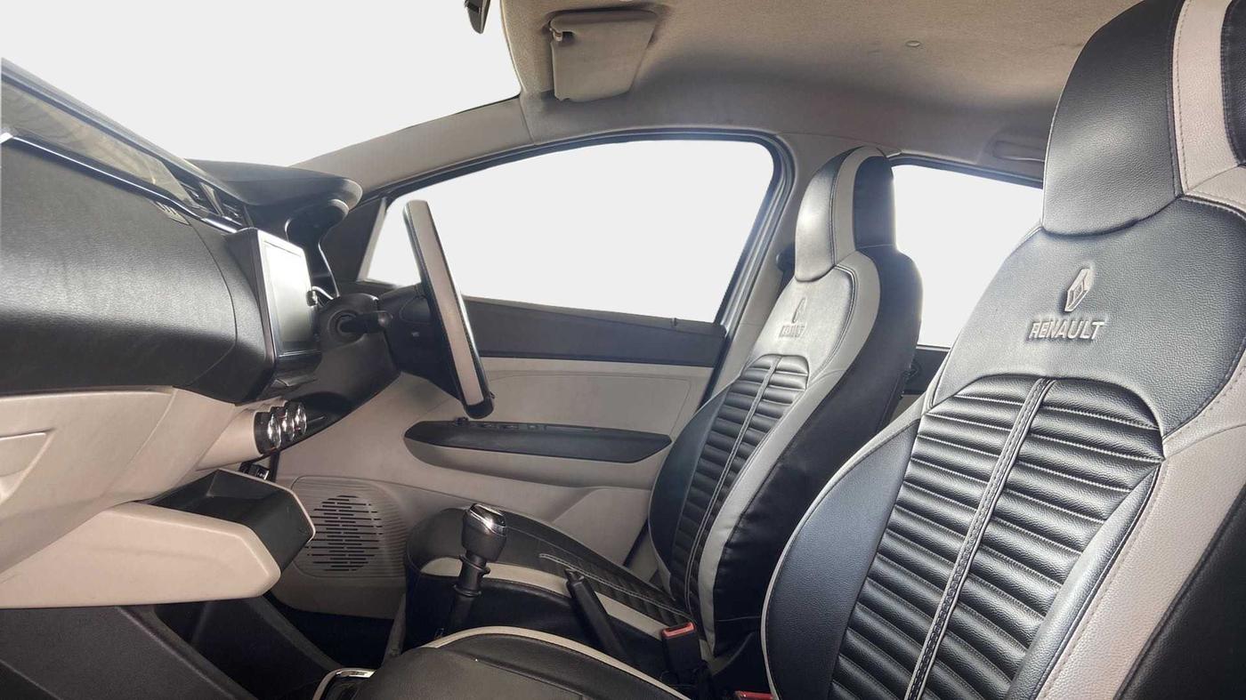 2020 Renault TRIBER RXT, Petrol, Manual, 24,956 km, Right Side Front Door Cabin