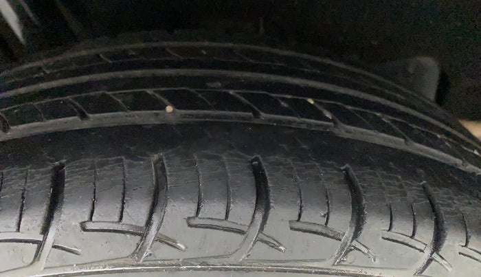 2017 Maruti Baleno DELTA PETROL 1.2, Petrol, Manual, 25,403 km, Right Rear Tyre Tread
