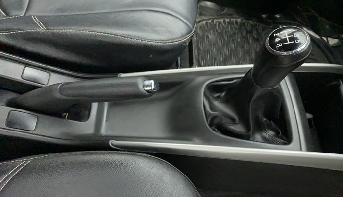 2017 Maruti Baleno DELTA PETROL 1.2, Petrol, Manual, 25,403 km, Gear Lever