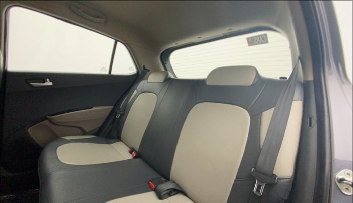 2017 Hyundai Grand i10 SPORTZ 1.2 KAPPA VTVT, Petrol, Manual, 49,325 km, Right Side Rear Door Cabin