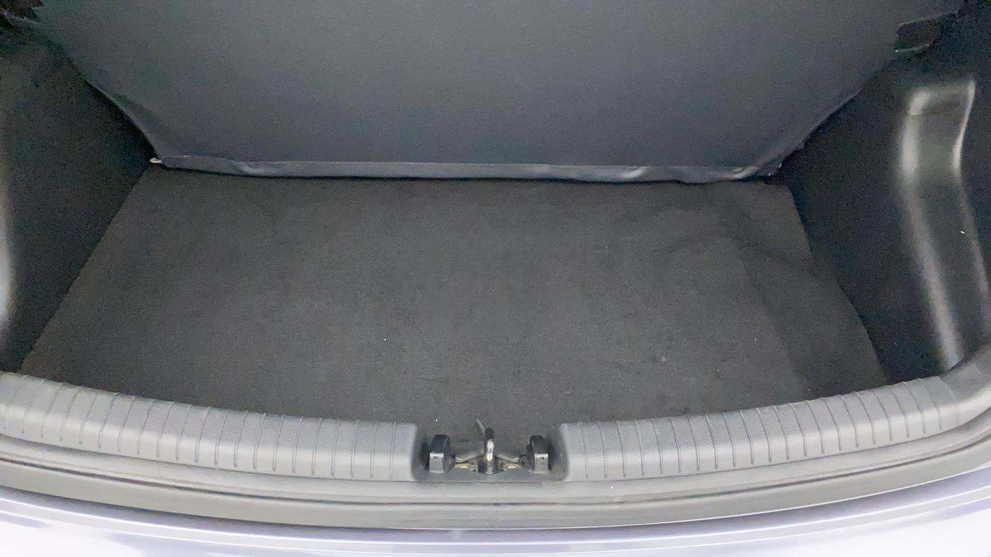 2017 Hyundai Grand i10 SPORTZ 1.2 KAPPA VTVT, Petrol, Manual, 49,325 km, Boot Inside