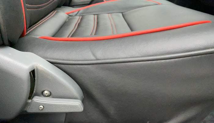 2015 Maruti Alto 800 VXI, Petrol, Manual, 63,989 km, Driver Side Adjustment Panel