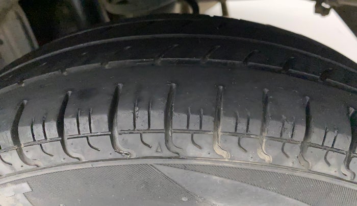 2015 Maruti Alto 800 VXI, Petrol, Manual, 63,989 km, Left Rear Tyre Tread