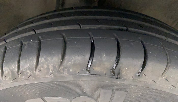 2015 Maruti Alto 800 VXI, Petrol, Manual, 63,989 km, Right Front Tyre Tread