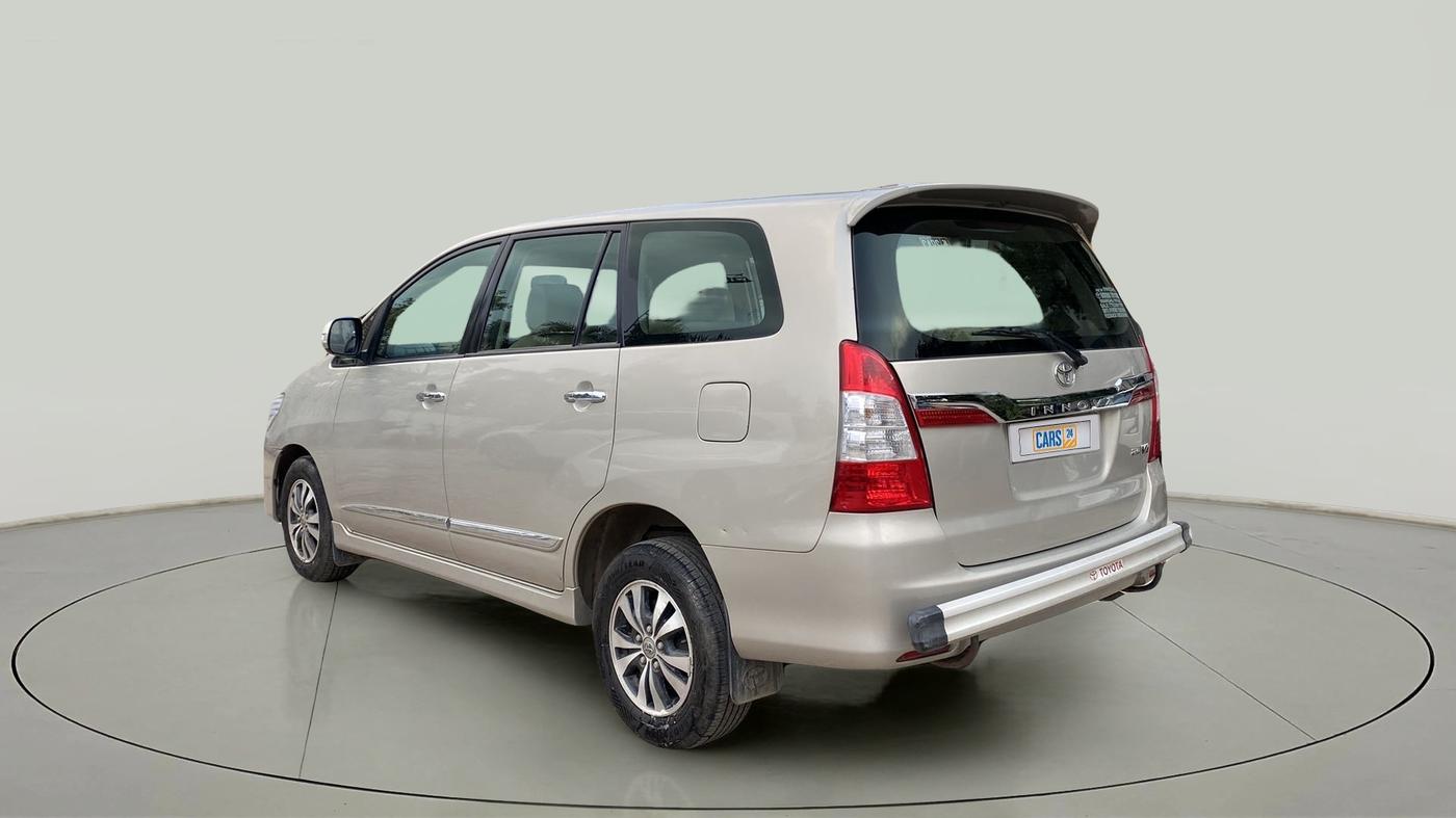 2015 Toyota Innova 2.5 VX 8 STR, Diesel, Manual, 55,842 km, Left Back Diagonal