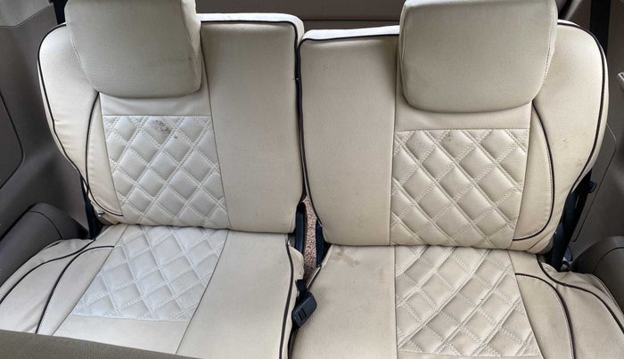 2015 Toyota Innova 2.5 VX 8 STR, Diesel, Manual, 55,842 km, Third Seat Row ( optional )