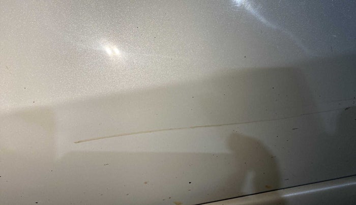 2018 Maruti Dzire VDI, Diesel, Manual, 99,958 km, Front passenger door - Minor scratches