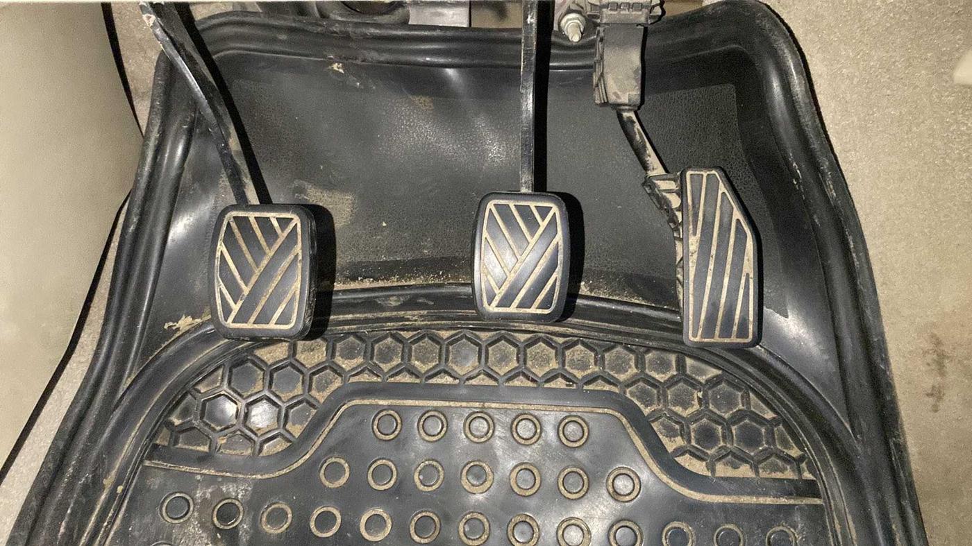 2018 Maruti Dzire VDI, Diesel, Manual, 99,958 km, Pedals