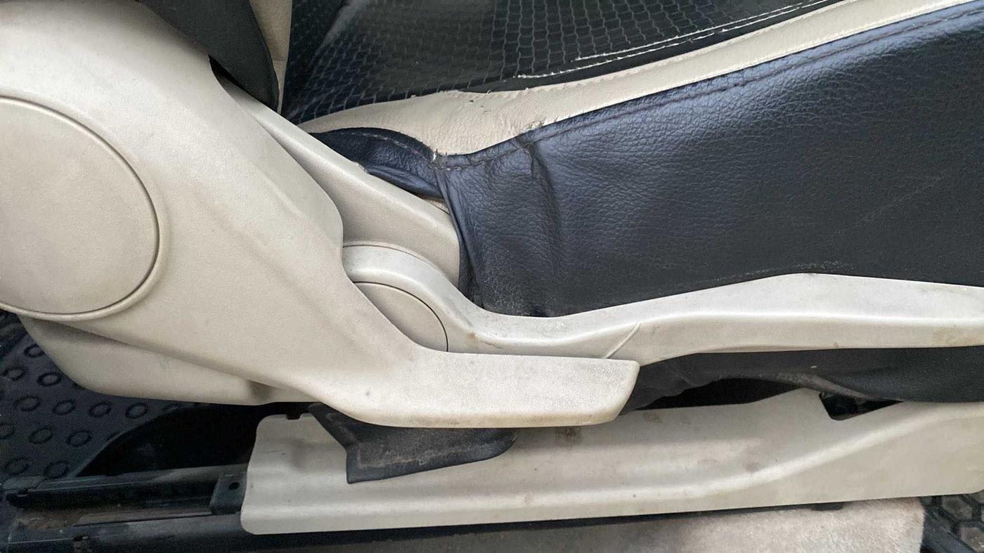 2018 Maruti Dzire VDI, Diesel, Manual, 99,958 km, Driver Side Adjustment Panel