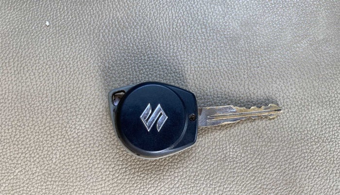 2016 Maruti Baleno DELTA DIESEL 1.3, Diesel, Manual, 88,367 km, Key Close Up