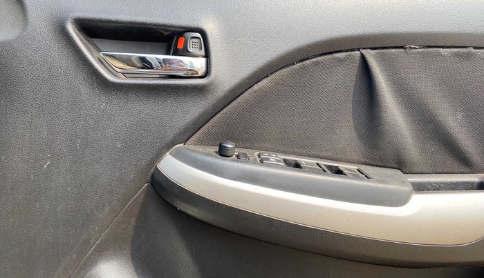 2016 Maruti Baleno DELTA DIESEL 1.3, Diesel, Manual, 88,367 km, Driver Side Door Panels Control
