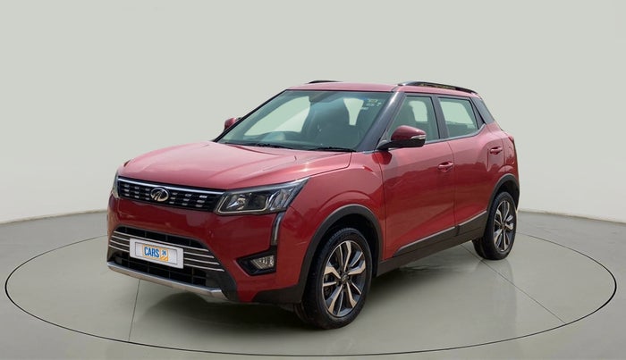 2021 Mahindra XUV300 W8 (O) 1.2 PETROL AMT, Petrol, Automatic, 23,880 km, Left Front Diagonal